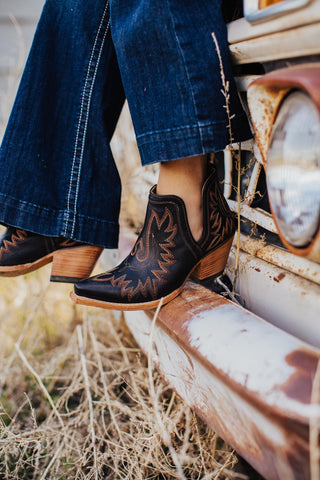 The Ariat Dixon Bootie